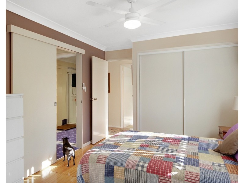 5 Halcyon Street, Lamb Island QLD 4184