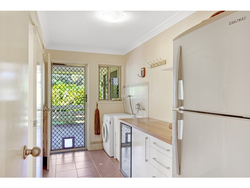 5 Halcyon Street, Lamb Island QLD 4184