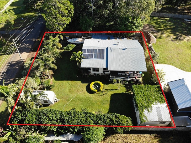 5 Halcyon Street, Lamb Island QLD 4184