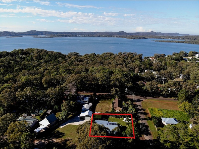 5 Halcyon Street, Lamb Island QLD 4184
