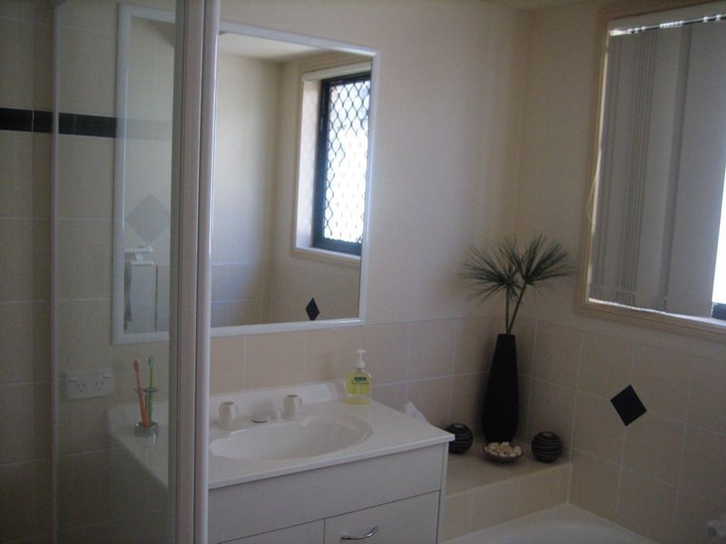 20 Burkett Crescent, Victoria Point QLD 4165