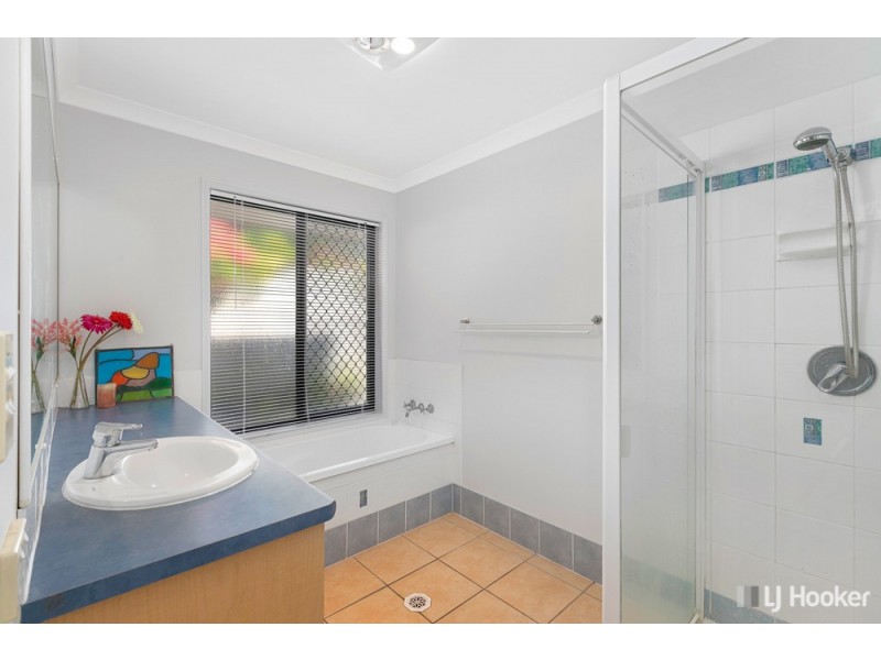 3 Potts Place, Redland Bay QLD 4165
