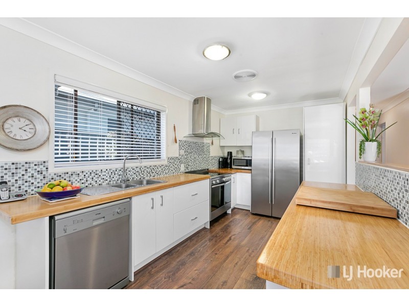 8 Roy Street, Thorneside QLD 4158