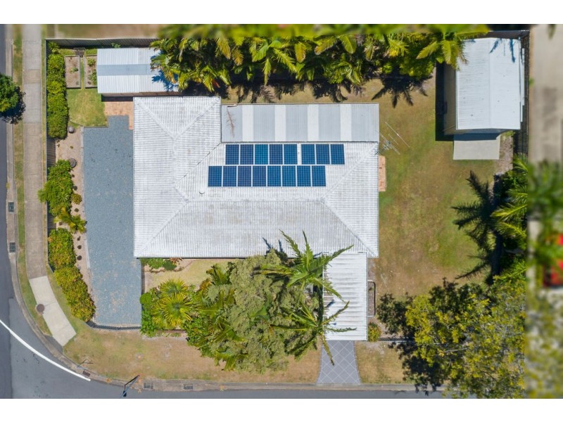 2 Gardenia Drive, Birkdale QLD 4159