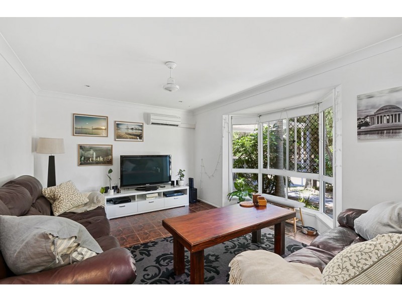 2 Gardenia Drive, Birkdale QLD 4159