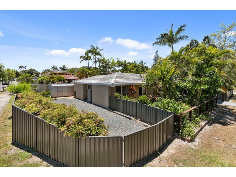 2 Gardenia Drive, Birkdale QLD 4159