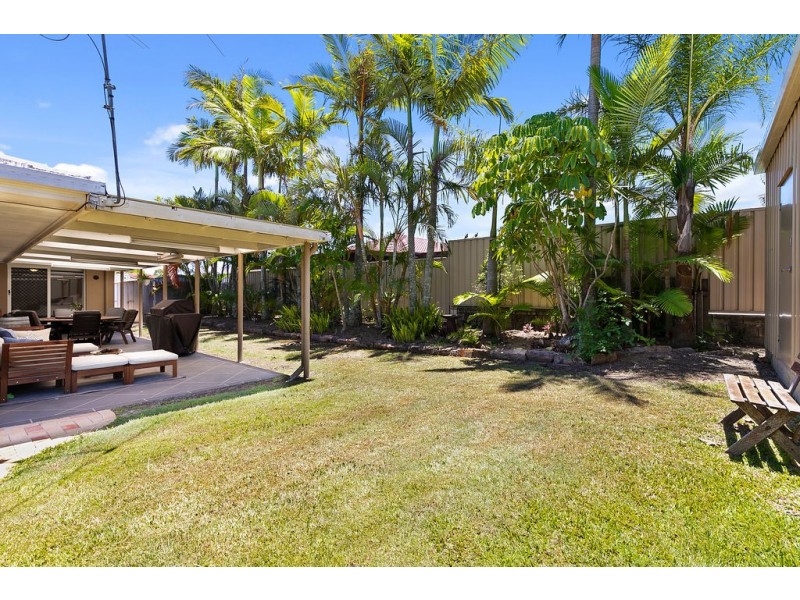 2 Gardenia Drive, Birkdale QLD 4159