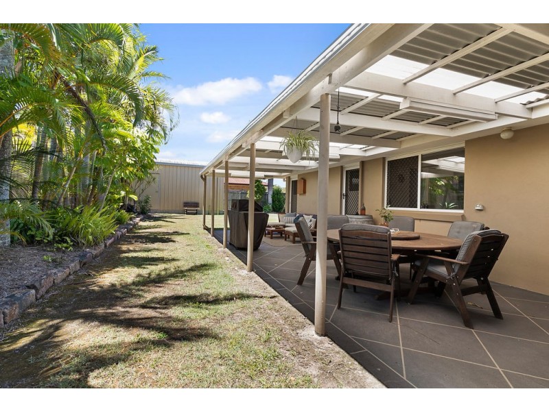 2 Gardenia Drive, Birkdale QLD 4159