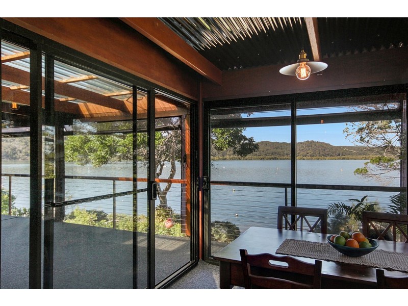 16 Browning Street, Russell Island QLD 4184