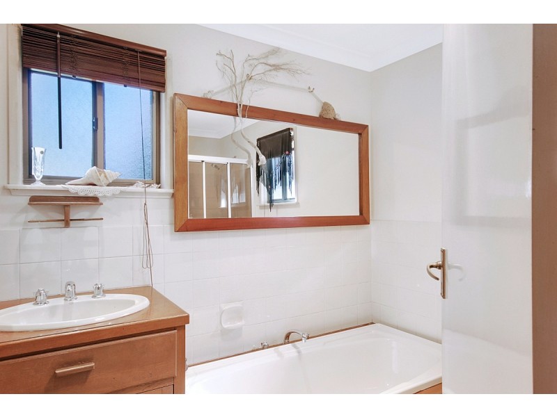 16 Browning Street, Russell Island QLD 4184