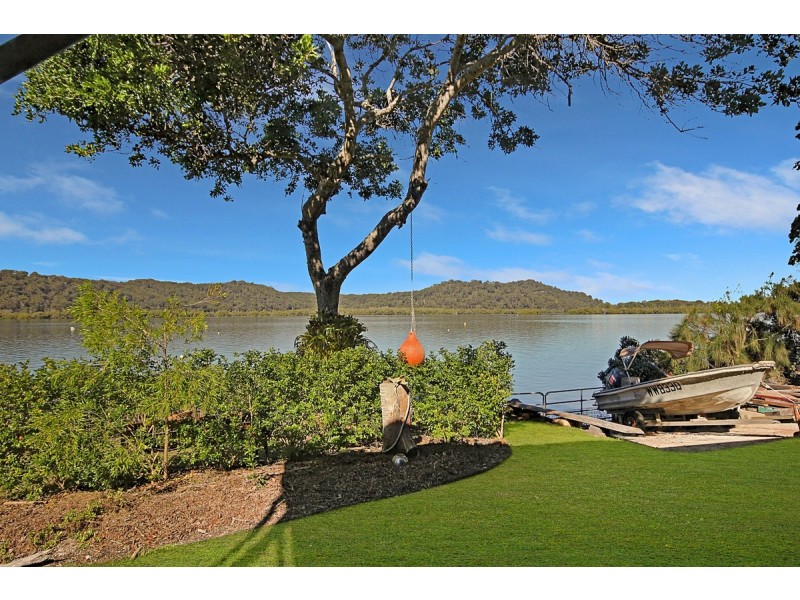 16 Browning Street, Russell Island QLD 4184