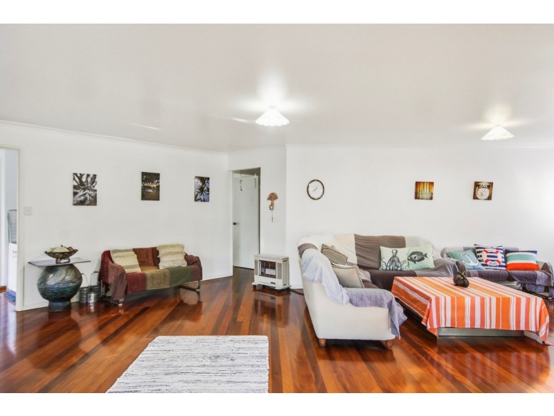 1 Ooyan Street, Coochiemudlo Island QLD 4184