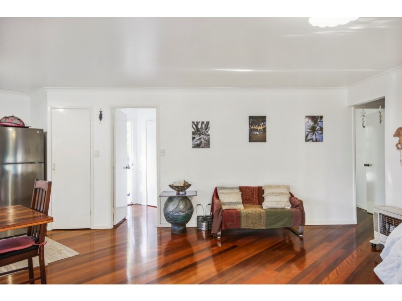 1 Ooyan Street, Coochiemudlo Island QLD 4184