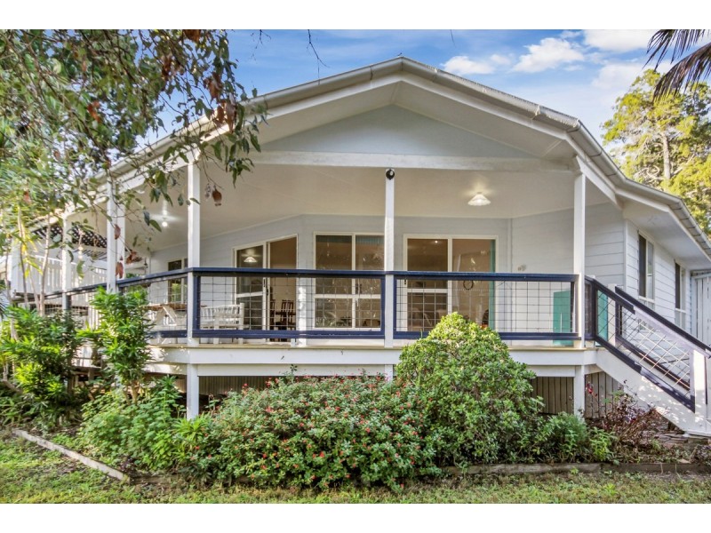 1 Ooyan Street, Coochiemudlo Island QLD 4184