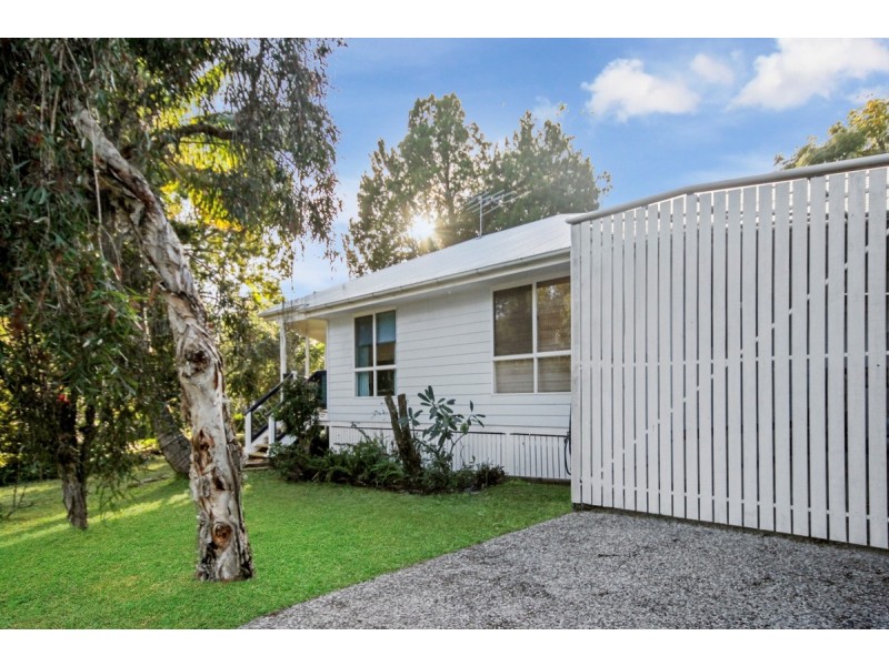 1 Ooyan Street, Coochiemudlo Island QLD 4184