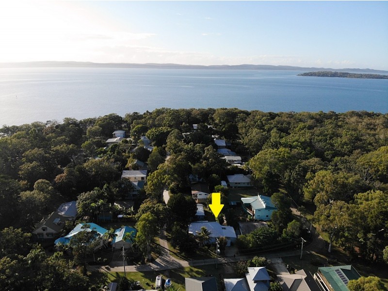 1 Ooyan Street, Coochiemudlo Island QLD 4184
