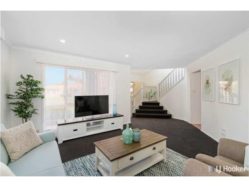 20 Cliftonville Place, Redland Bay QLD 4165