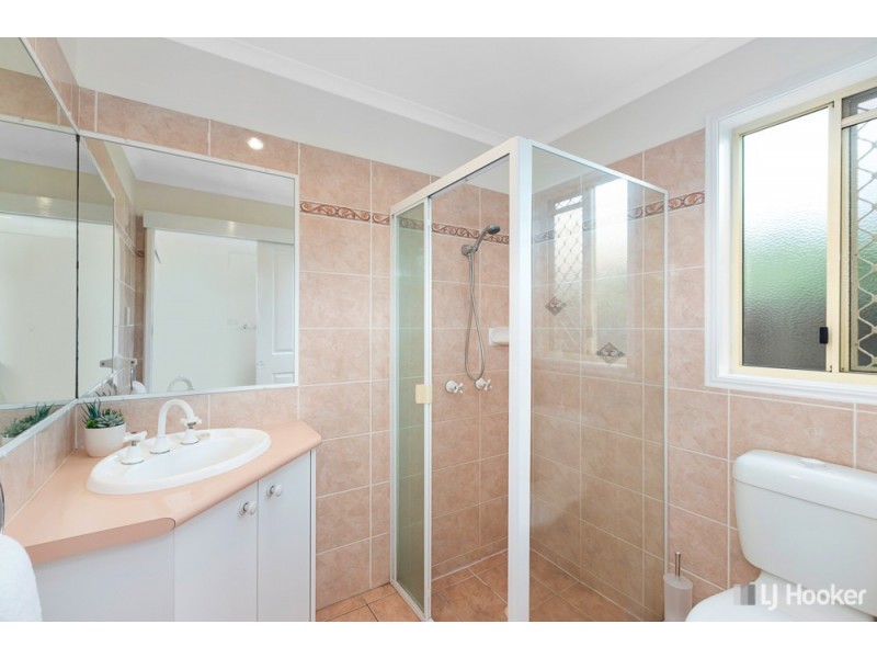 20 Cliftonville Place, Redland Bay QLD 4165