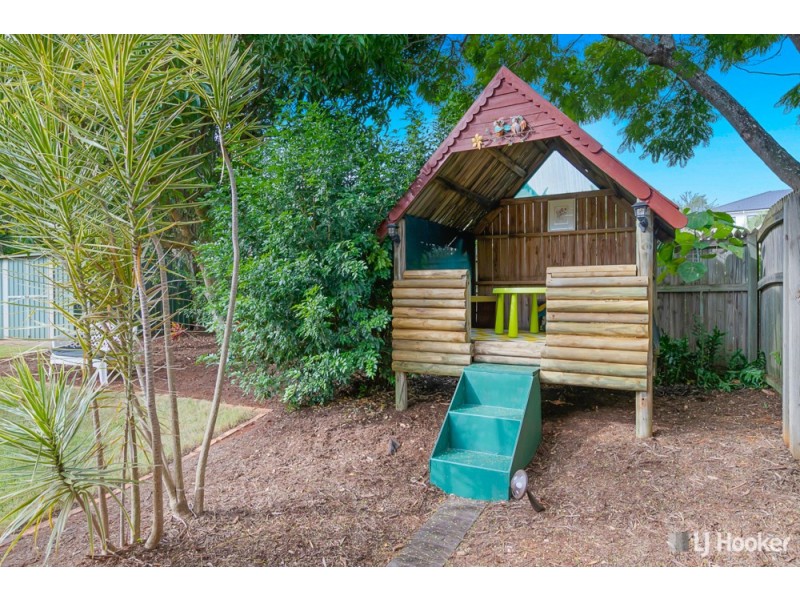 20 Cliftonville Place, Redland Bay QLD 4165