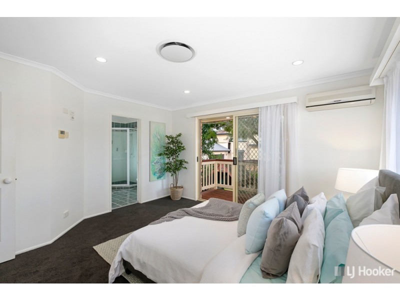 20 Cliftonville Place, Redland Bay QLD 4165