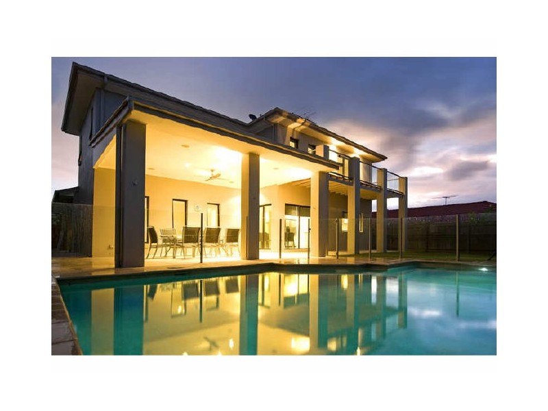 17 Mallan Terrace, Birkdale QLD 4159