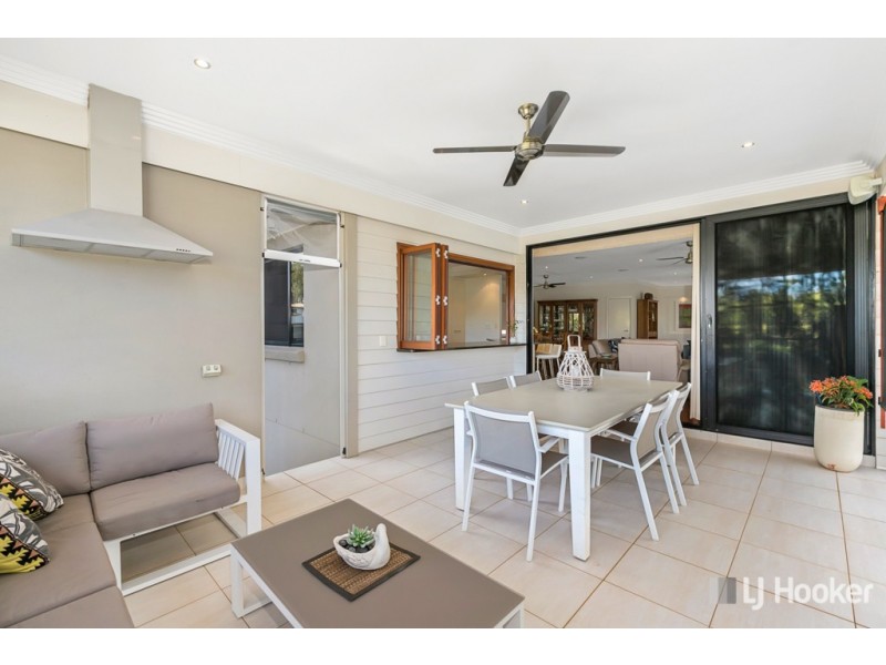 4 Oak Street, Ormiston QLD 4160