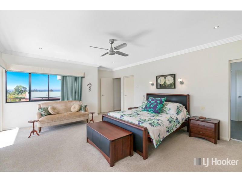 4 Oak Street, Ormiston QLD 4160