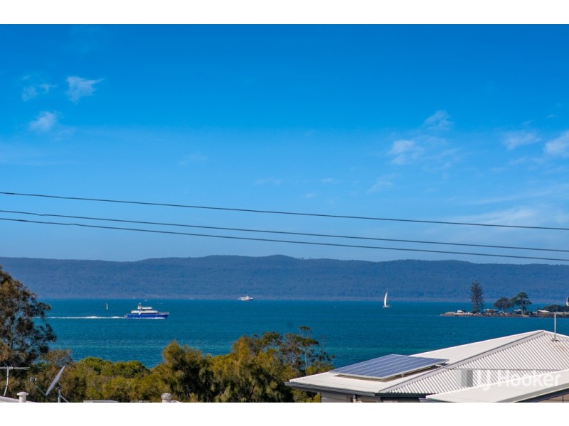 4 Oak Street, Ormiston QLD 4160