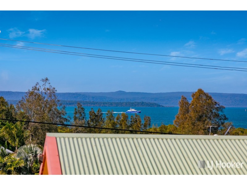 4 Oak Street, Ormiston QLD 4160