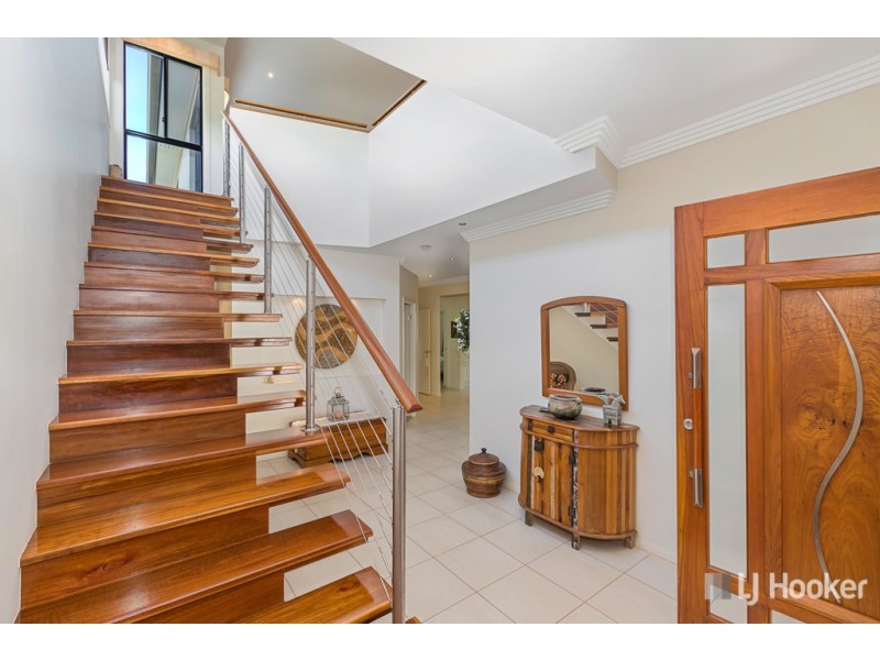 4 Oak Street, Ormiston QLD 4160