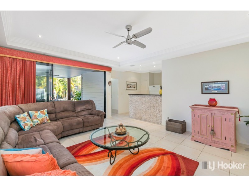 4 Oak Street, Ormiston QLD 4160