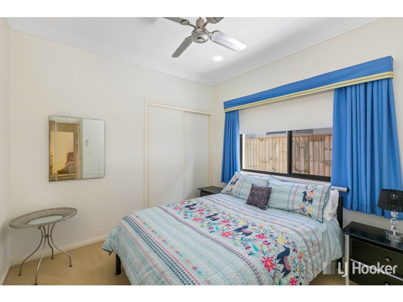 4 Oak Street, Ormiston QLD 4160