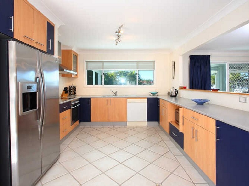 27 Masthead Drive, Raby Bay QLD 4163