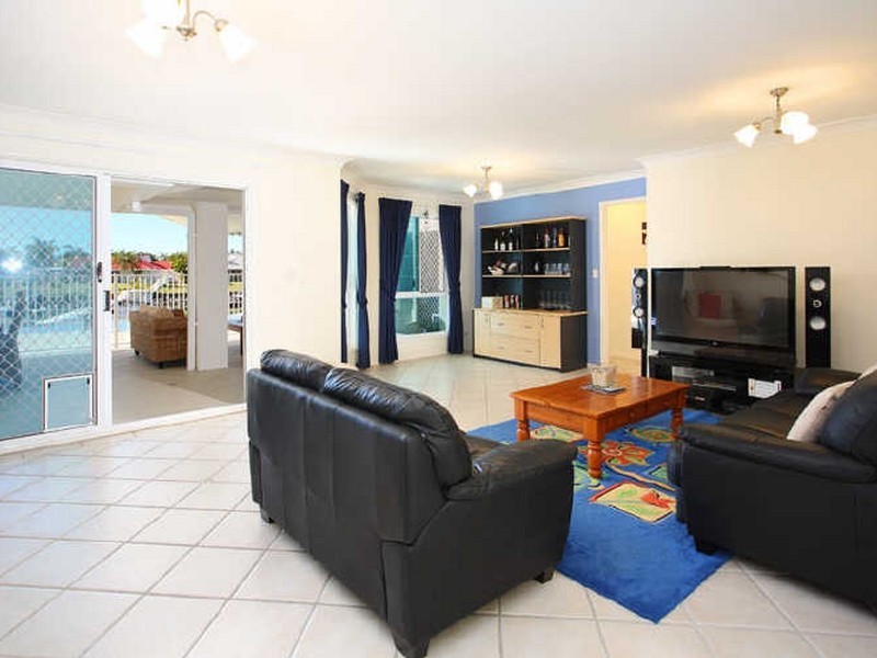 27 Masthead Drive, Raby Bay QLD 4163