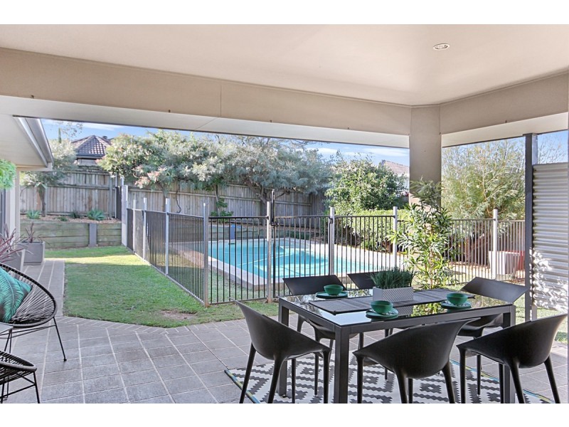 25 Cole Street, Redland Bay QLD 4165