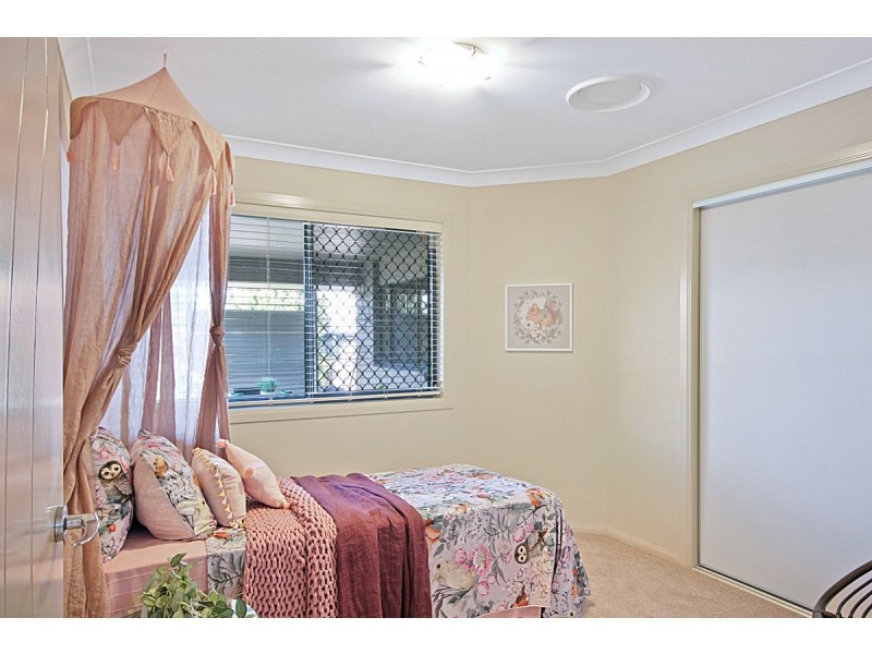 25 Cole Street, Redland Bay QLD 4165