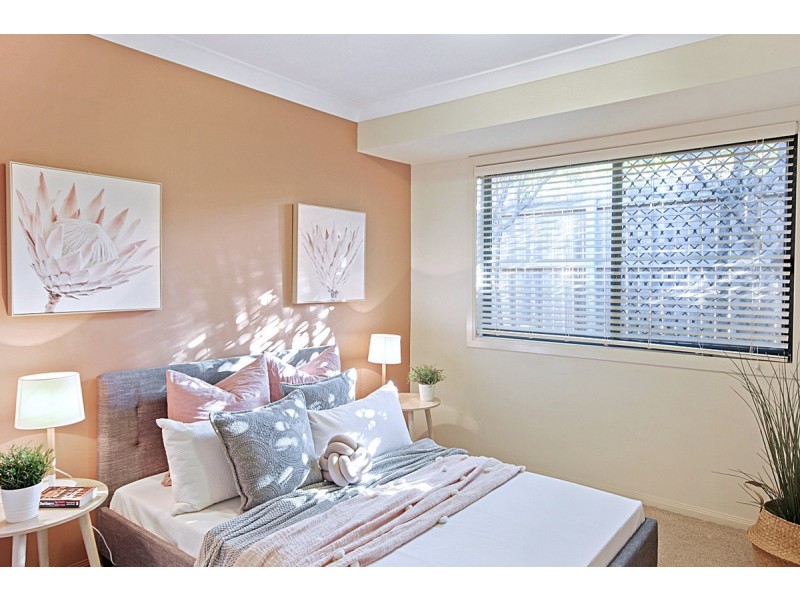 25 Cole Street, Redland Bay QLD 4165