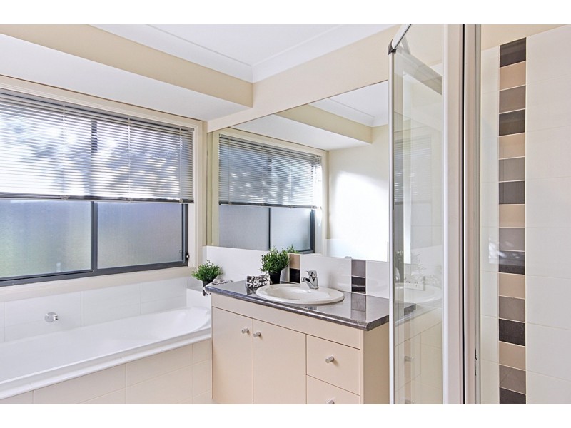 25 Cole Street, Redland Bay QLD 4165