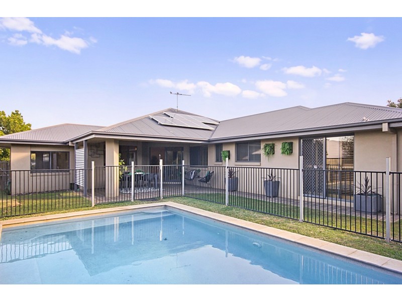 25 Cole Street, Redland Bay QLD 4165