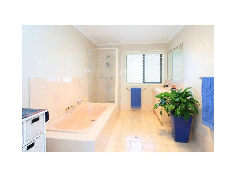 5 Curtis Court, Cleveland QLD 4163