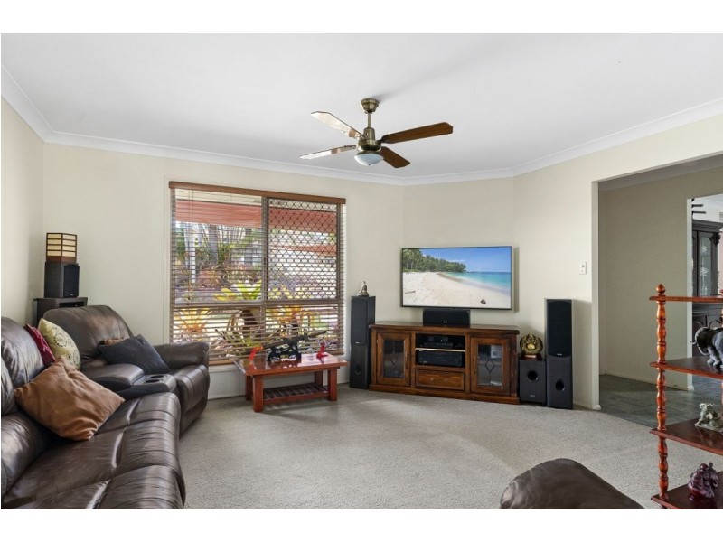 9 Westburn Court, Redland Bay QLD 4165