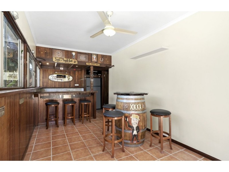 9 Westburn Court, Redland Bay QLD 4165