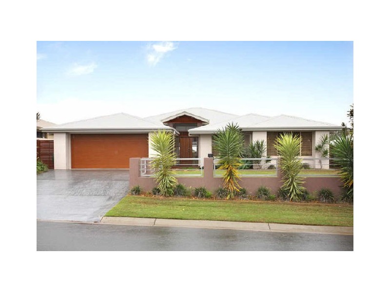 27 Trafalgar Vale Avenue, Wellington Point QLD 4160