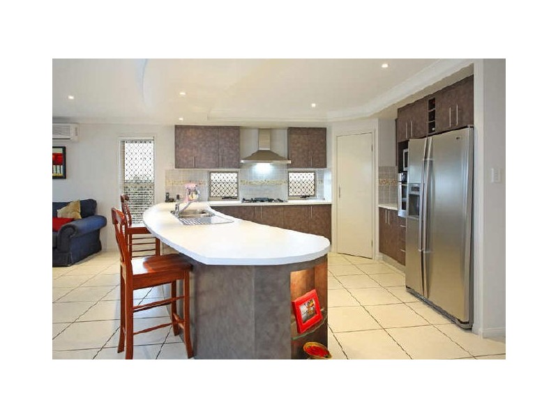 27 Trafalgar Vale Avenue, Wellington Point QLD 4160