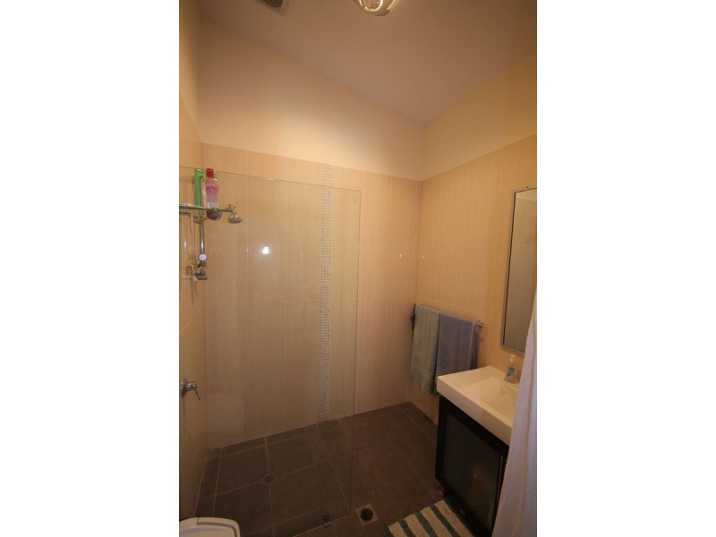 31 Shirley Street, Coochiemudlo Island QLD 4184