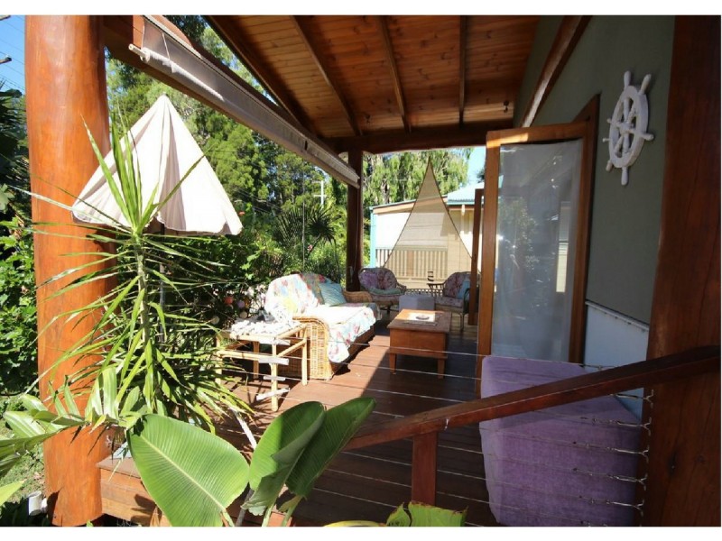 31 Shirley Street, Coochiemudlo Island QLD 4184