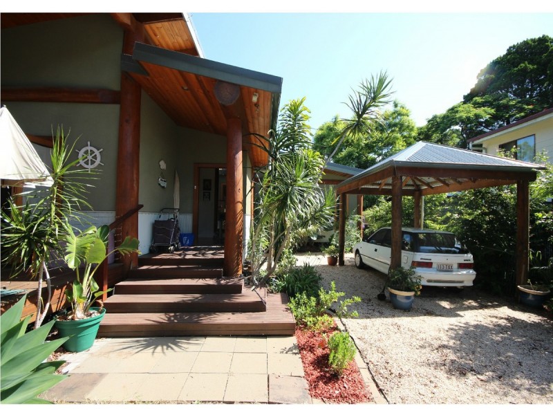 31 Shirley Street, Coochiemudlo Island QLD 4184