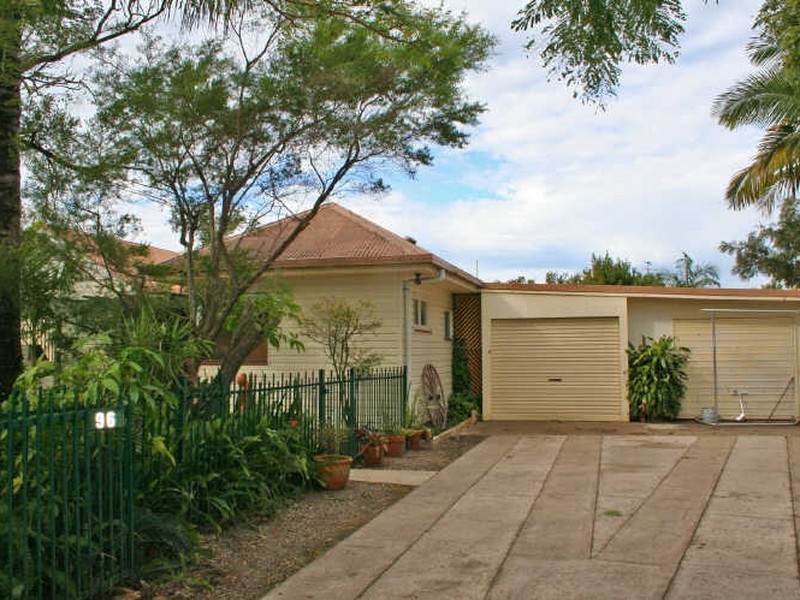 96 Collins Street, Redland Bay QLD 4165