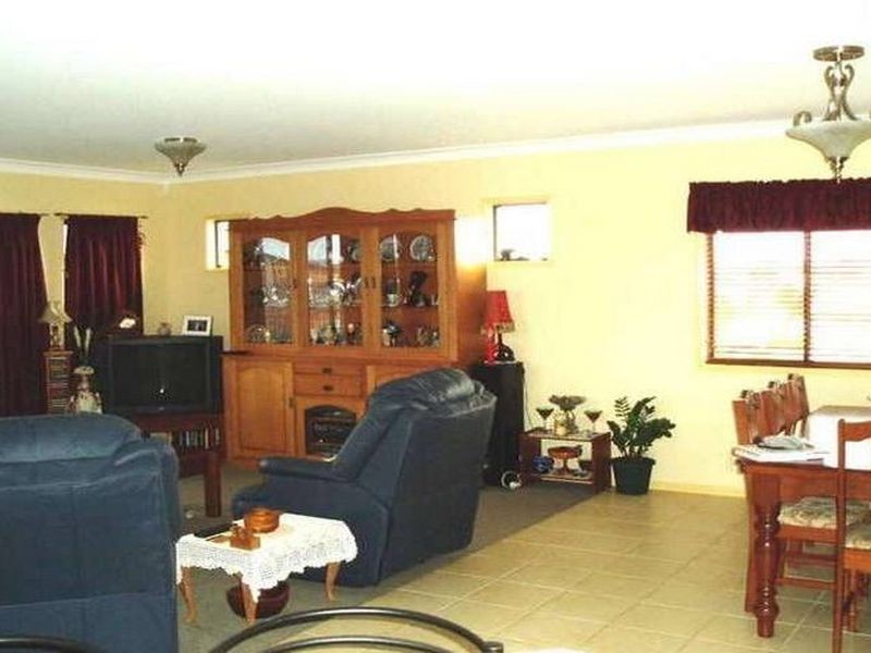 54 Spinnaker Circuit, Redland Bay QLD 4165