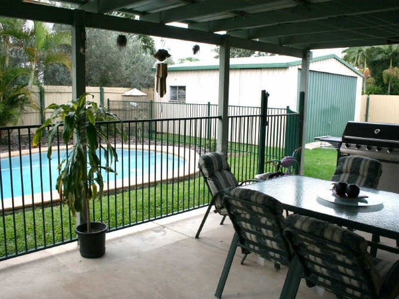 10 Anita Street, Redland Bay QLD 4165